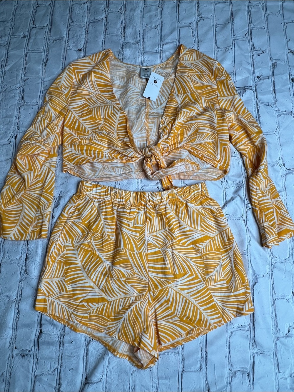 NWT shade and shore Two-Piece Yellow Leaf Print Crop Top & Shorts Set 4-6